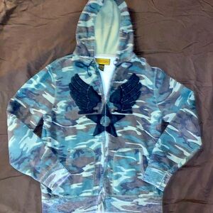 Lucky zip up drawstring hoodie!  Size L women small men.  Camo